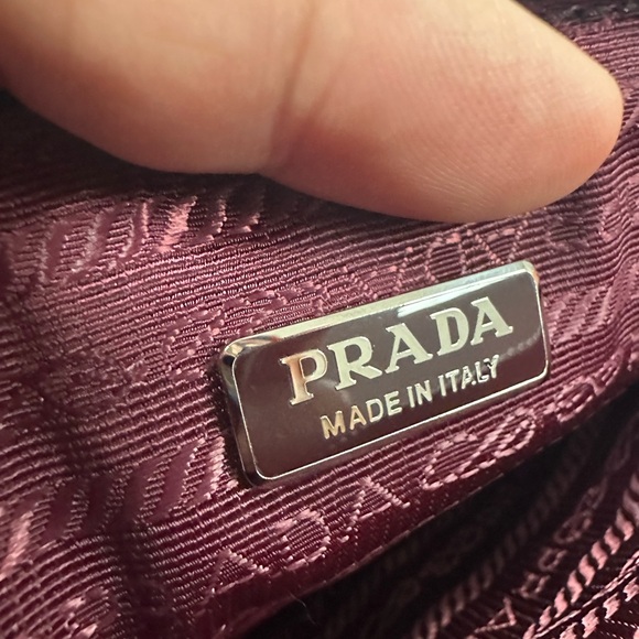 Prada Impunture Soft Calf Cosmetic Wristlet Case 👛💃🏼💕 - Picture 7 of 8